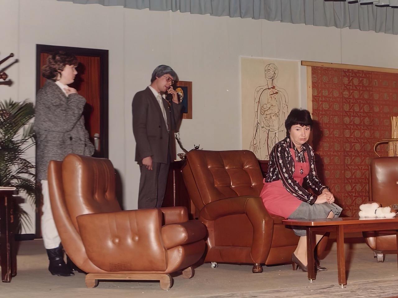 1986/2 Witte konijntjes met rode Oogjes 2 Ljpeg